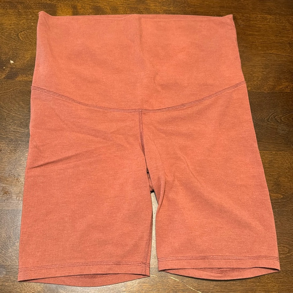 Old Navy active high rise maternity biker shorts